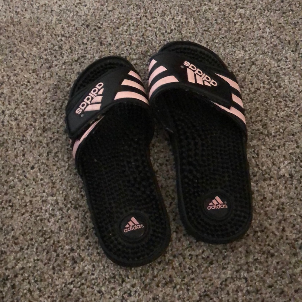 Size 8 W Women’s Adidas Black and Pink Sandals